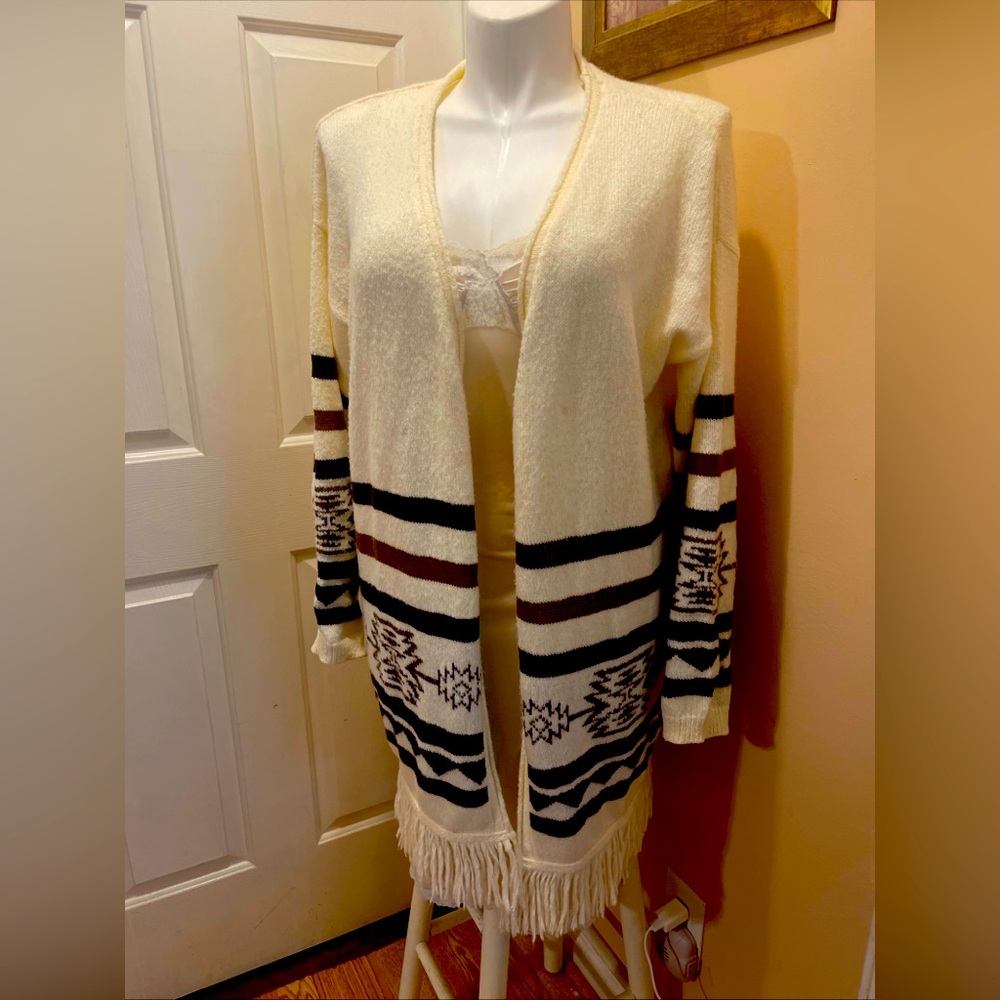 Willow Moon Cardigan Cream Size XL Aztec Boho With Fringe Granny Cowgirl Sweater